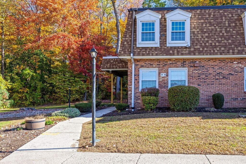 Property Photo:  39 W Summit St 36  MA 01075