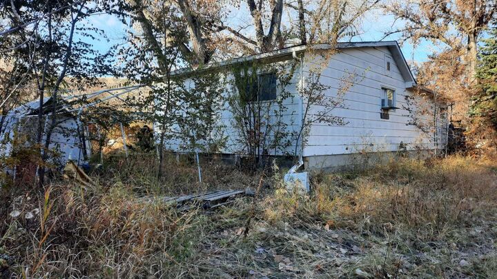 Property Photo:  155 7 Street  AB T0J 1B0