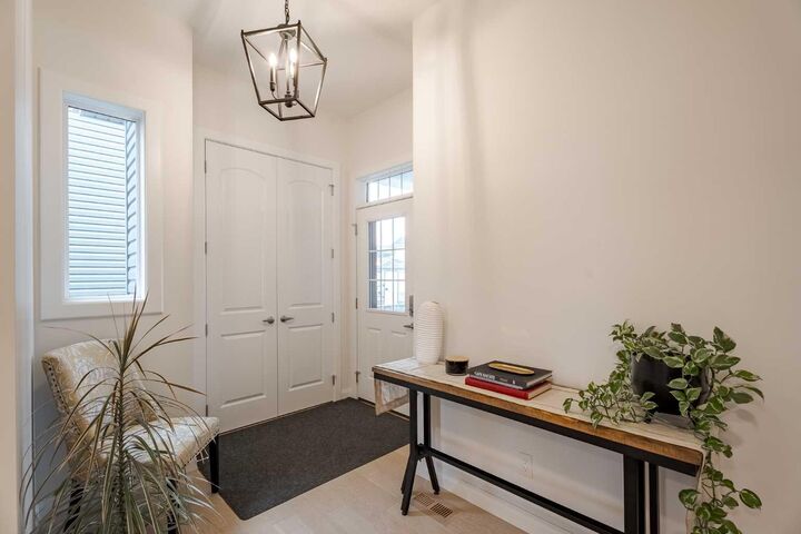 Photo de la propriété:  2148 Ravensdun Crescent SE  AB T4A 3K3