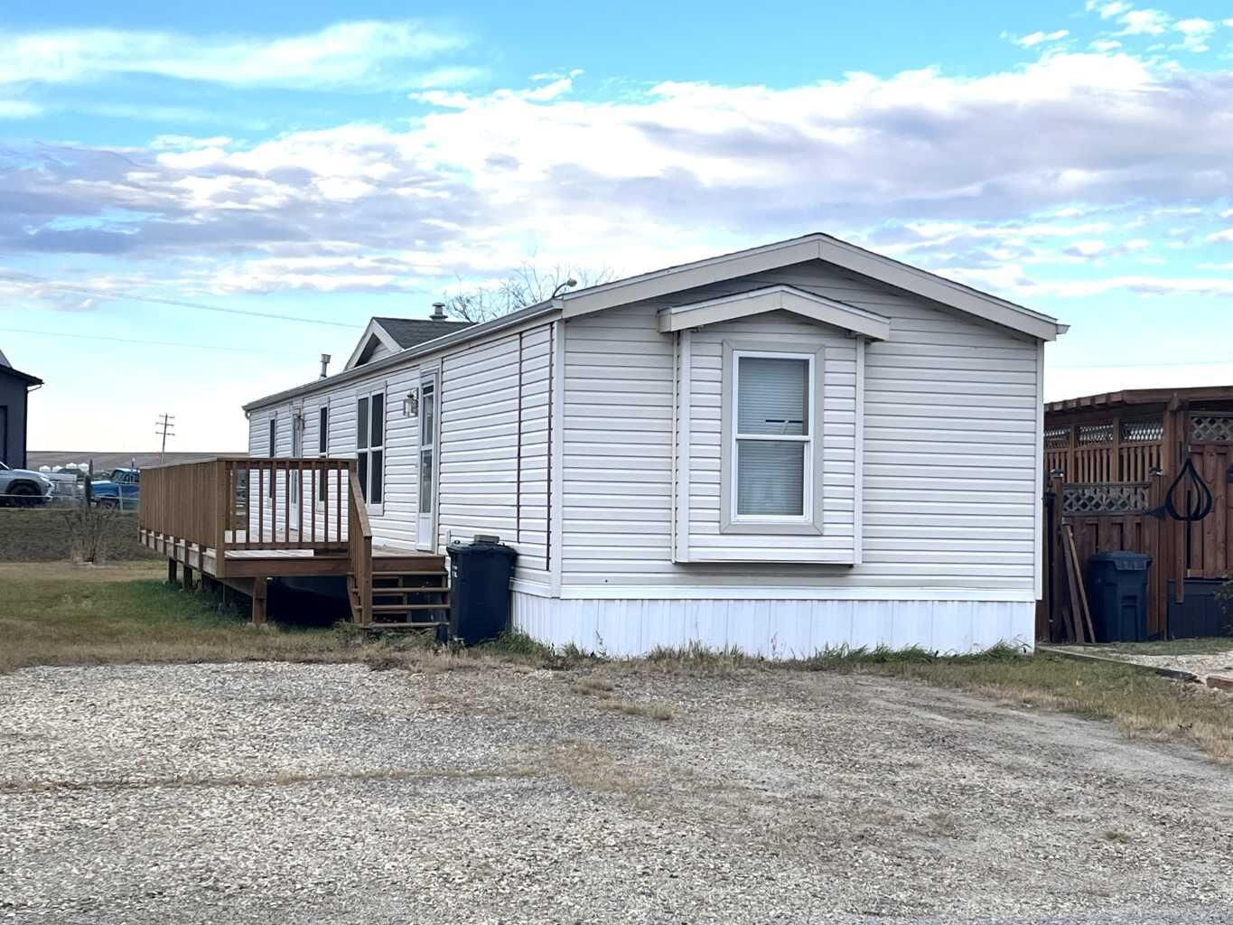 Photo de la propriété:  9824 104 Avenue 64  AB T8X 5A6
