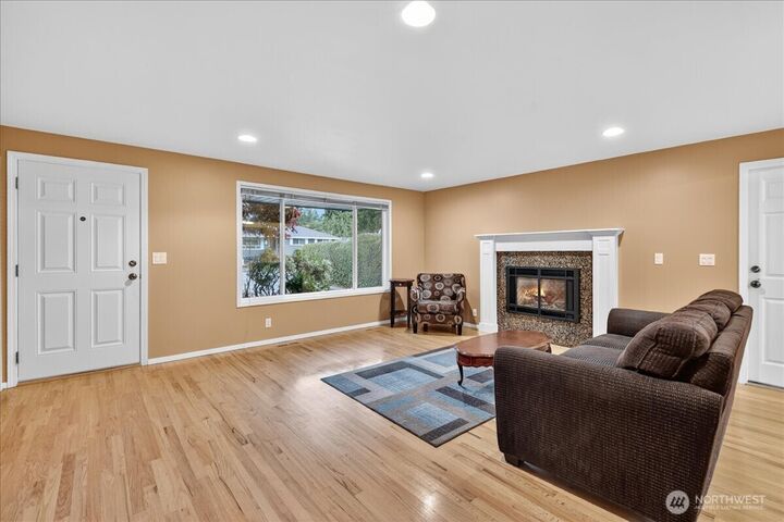 Property Photo:  20721  81st Avenue W  WA 98026