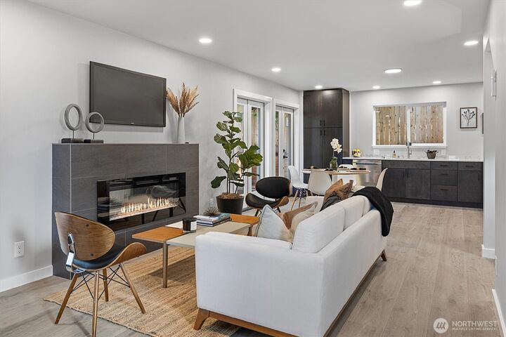 13724  22nd Avenue NE  Seattle WA 98125 photo