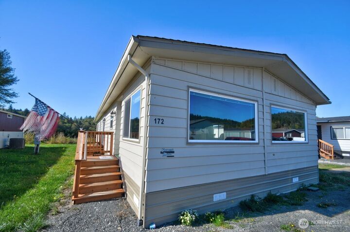 Property Photo:  172  Nix Lane  WA 98531