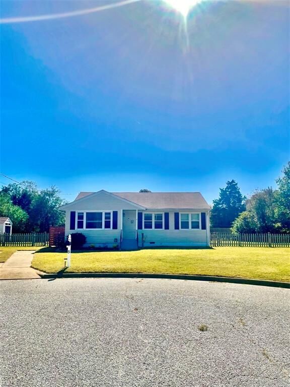 Property Photo: 5 Jules Cir VA 23601