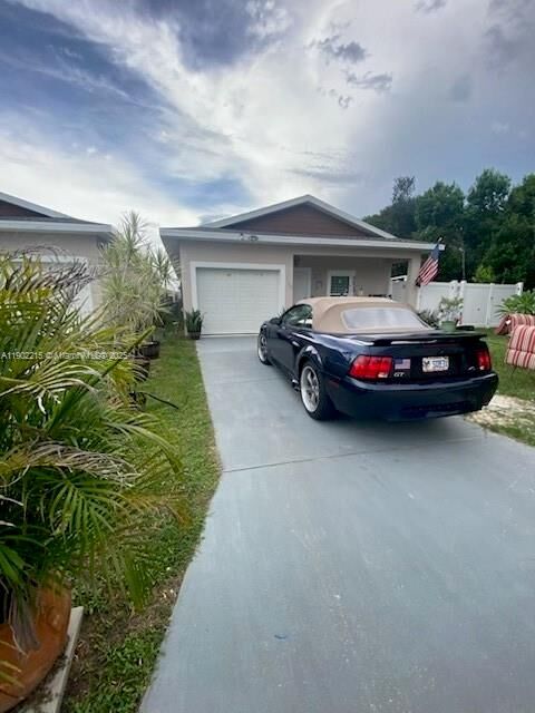 Property Photo:  1100 Gigon Ct.  FL 33870