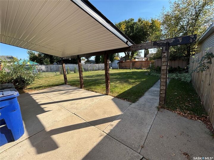 Photo de la propriété: 253 Lloyd Crescent SK S7L 4Y9