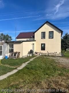 Photo de la propriété:  908 Mersea Rd 10  ON N0P 2J0 