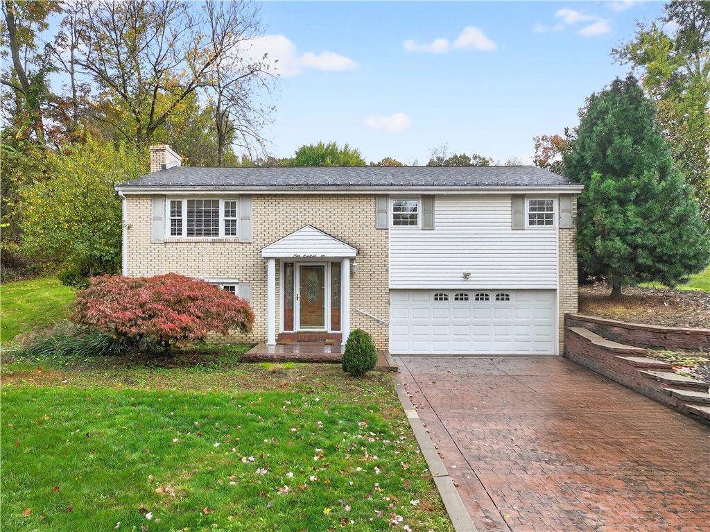 Property Photo: 910 Burchfield Rd PA 15101