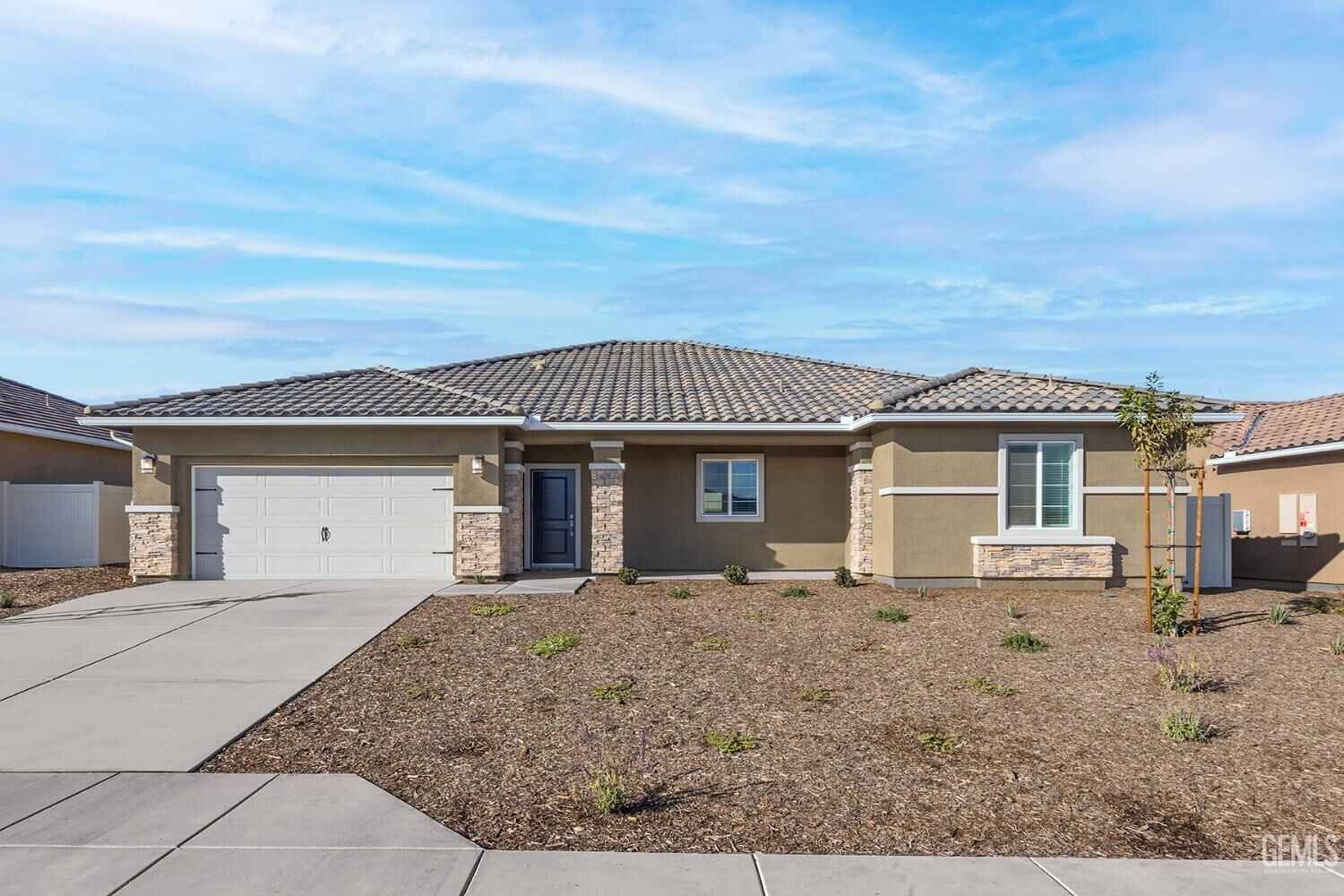 Property Photo: 8316 Baldivia Court CA 93306