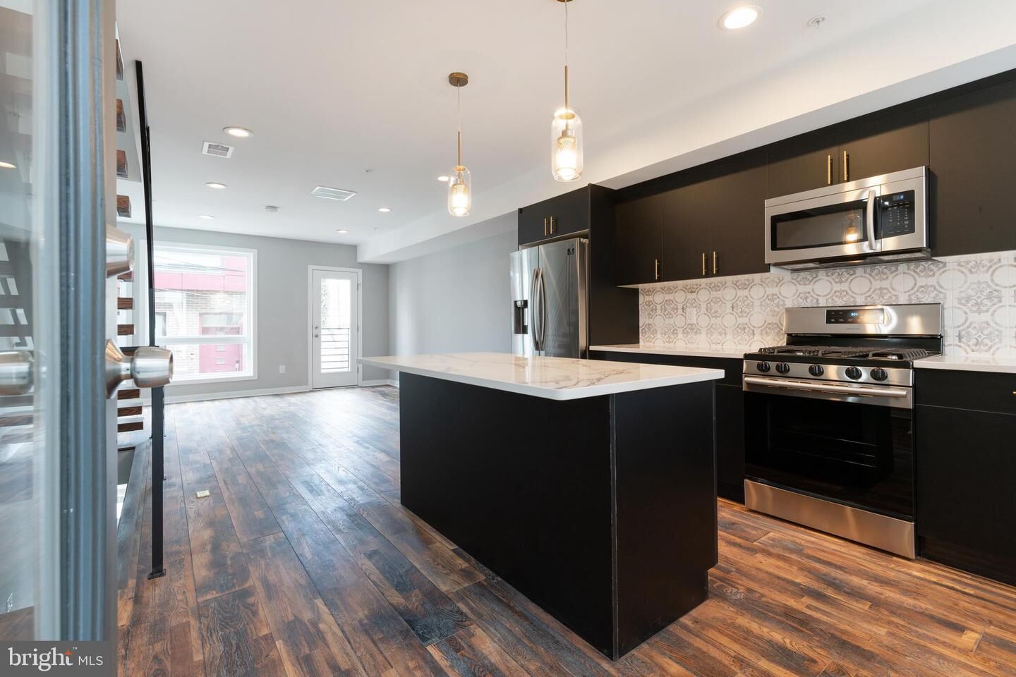 Property Photo:  815 Perkiomen Street 17  PA 19130 