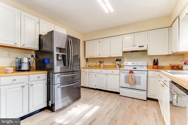 Property Photo: 1137 Columbus Drive VA 22554