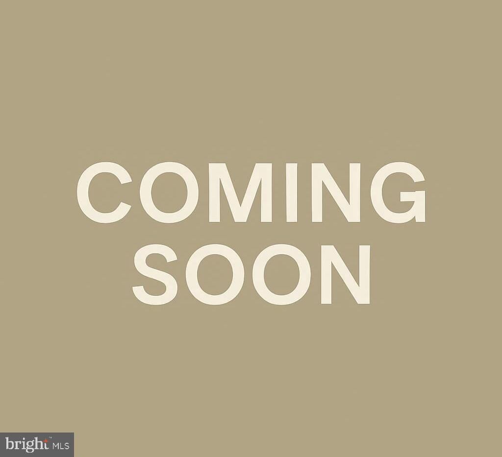 Property Photo:  905 19th Street NE 1  DC 20002