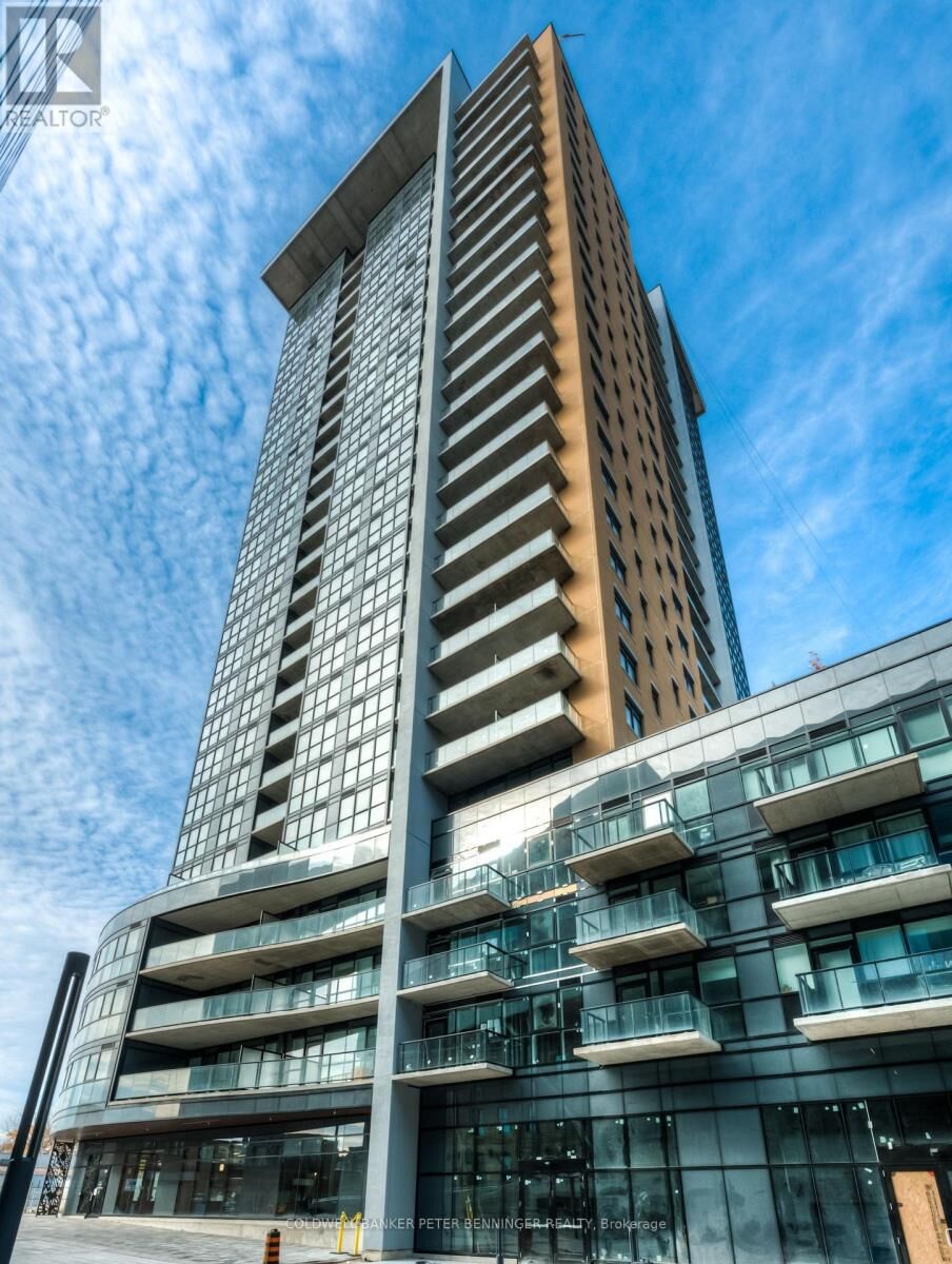 Photo de la propriété: 108 Garment Street 1807 ON N2G 0E2