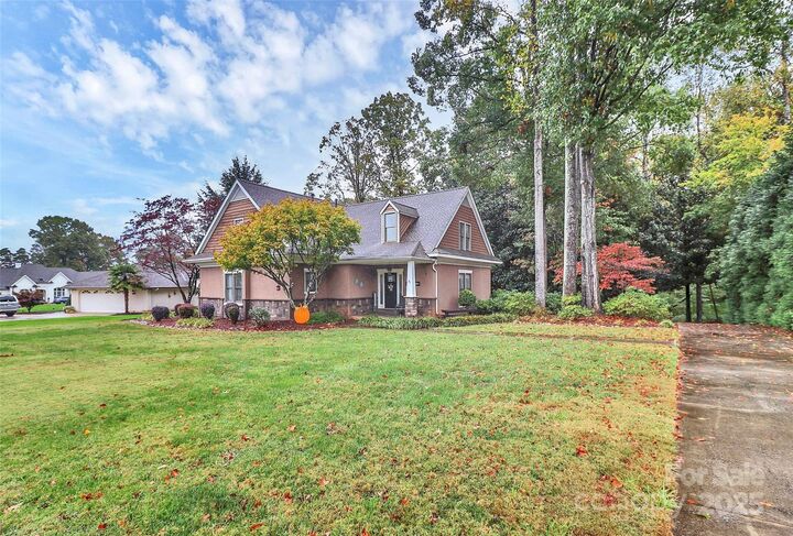 Property Photo:  911 Weymouth Drive  NC 28056