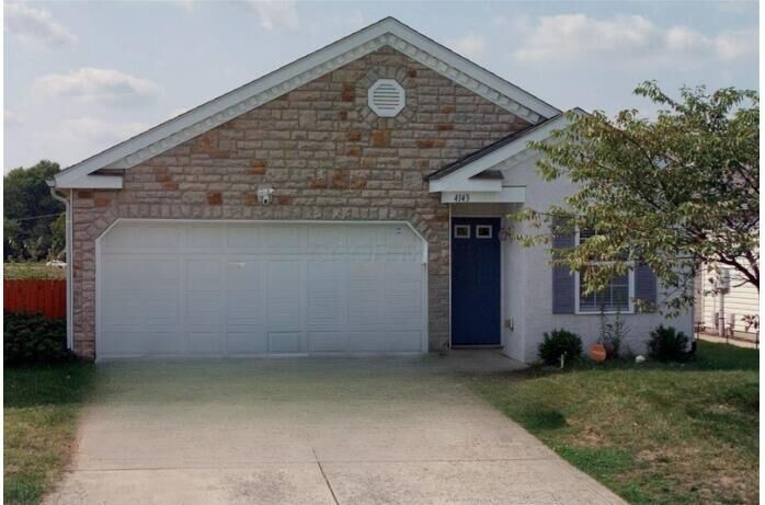 Property Photo:  4143 Town Square Drive  OH 43110