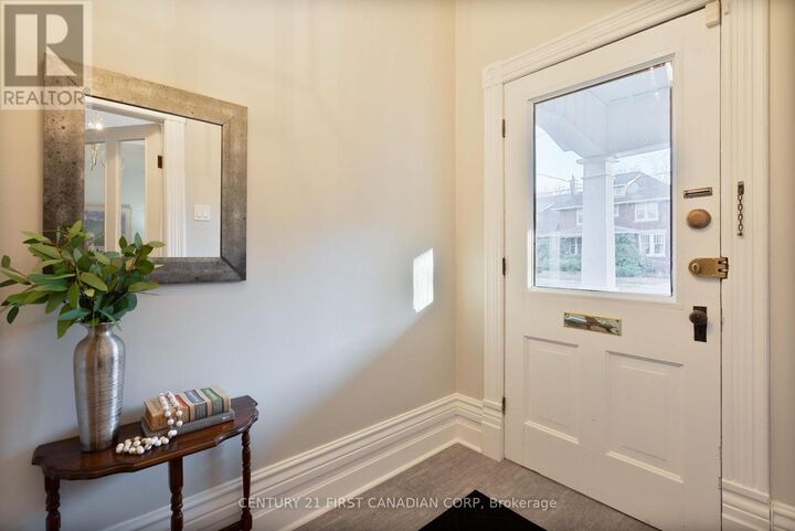 Property Photo:  46 Victor Street  ON N6C 1B7