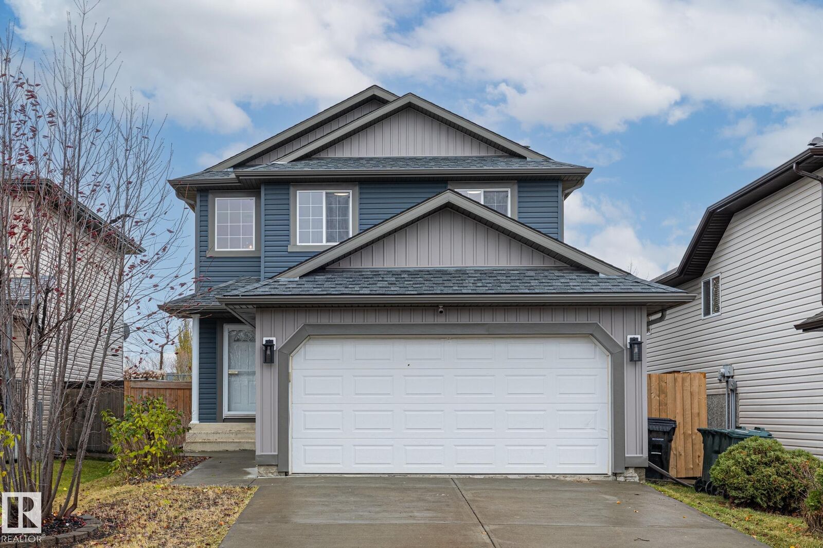 Property Photo:  19 Heatherlands Way  AB T7X 4L3 