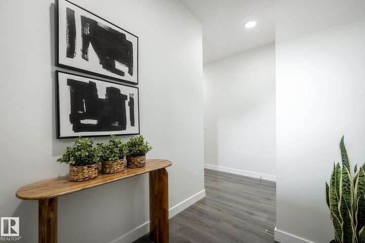 Property Photo:  5017 Cawsey Link SW  AB T6W 4M6