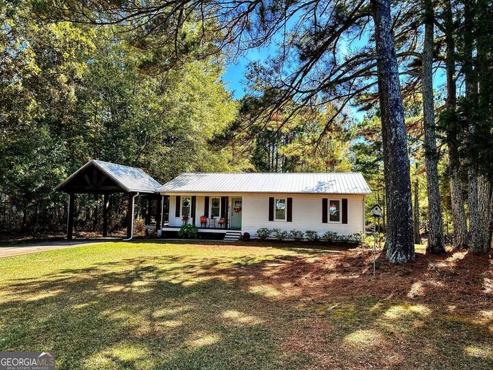 Property Photo:  28 Hickory Trail  GA 30179
