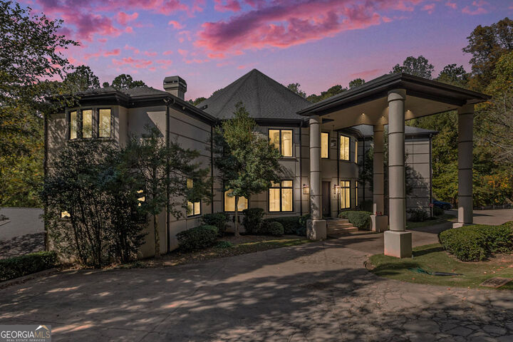 Property Photo:  1050 Bedford Gardens Drive  GA 30022 