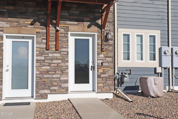 Property Photo: 3165 Sullivan Loop ND 58504