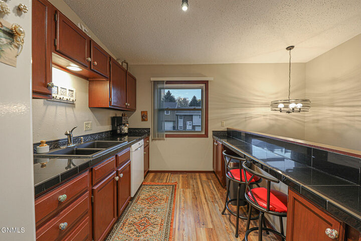 Property Photo:  515 Marilyn Drive NW  ND 58554 