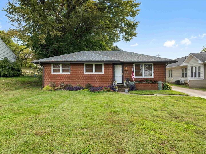 Property Photo:  526 S Elm St.  KY 42420