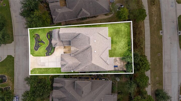 Property Photo:  27 Tioga Place  TX 77375 