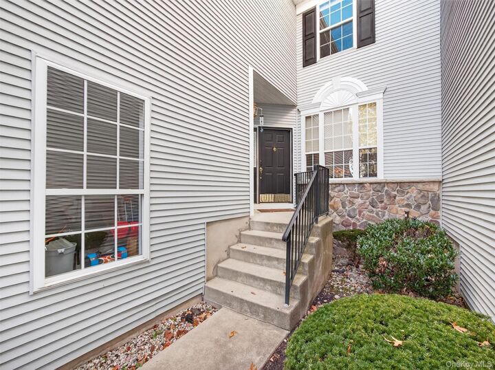 Property Photo:  221 Woodlands Drive  NY 10987 