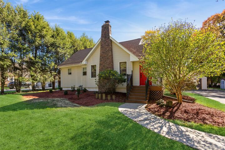 Property Photo:  5 Brookside Avenue  NY 10956 