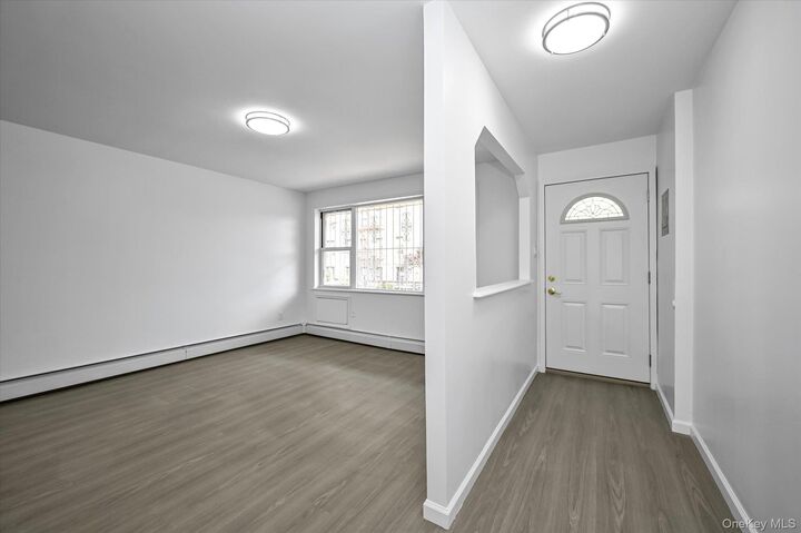 Property Photo:  1684 W 9th Street 2nd Floor  NY 11223 