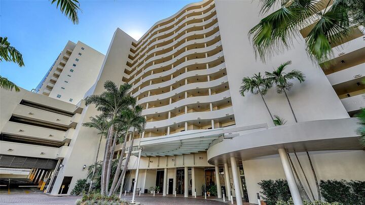 Property Photo:  1255 N Gulfstream Avenue 1101  FL 34236