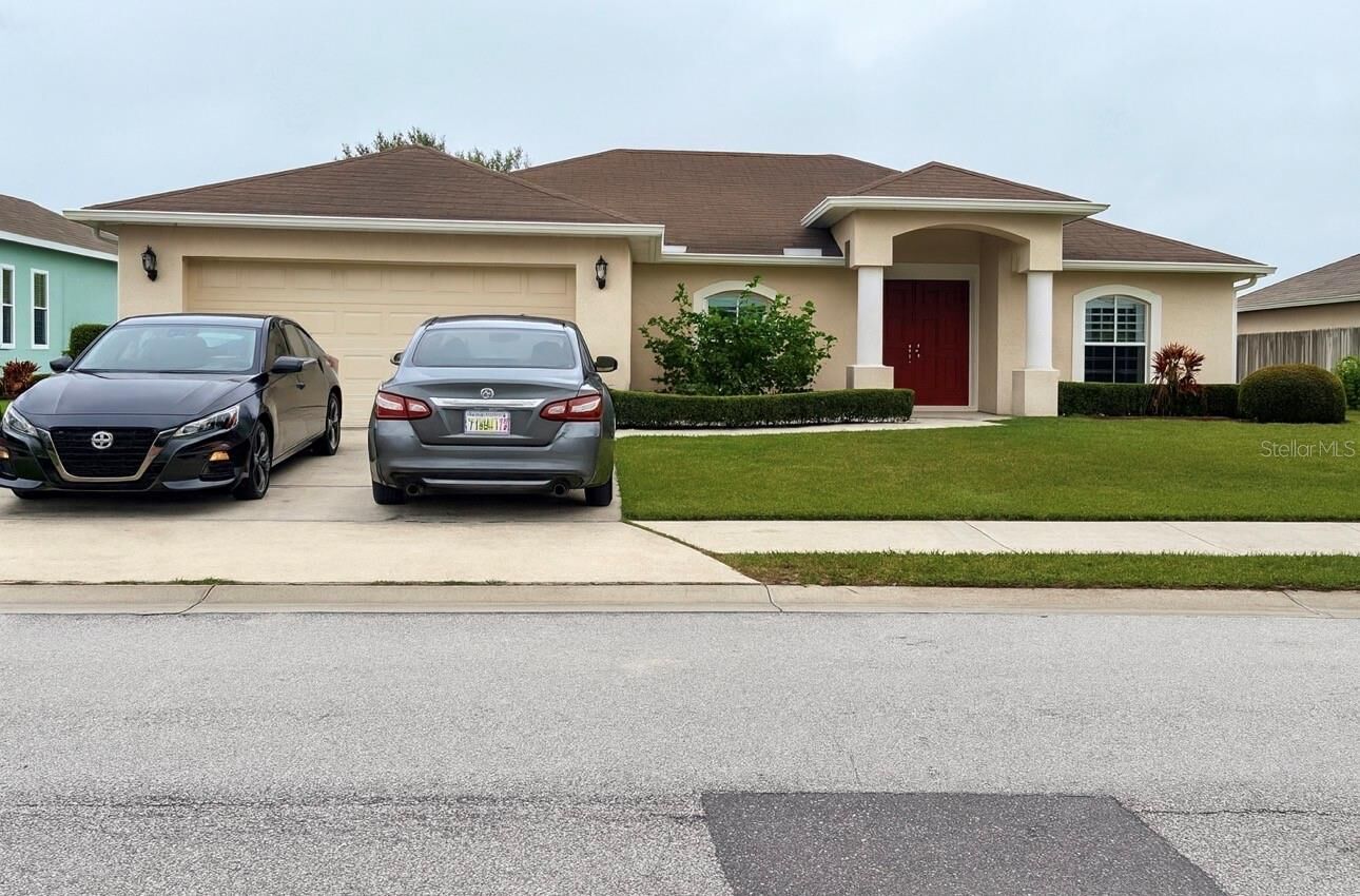 Property Photo:  1553 Shorewood Drive  FL 33823
