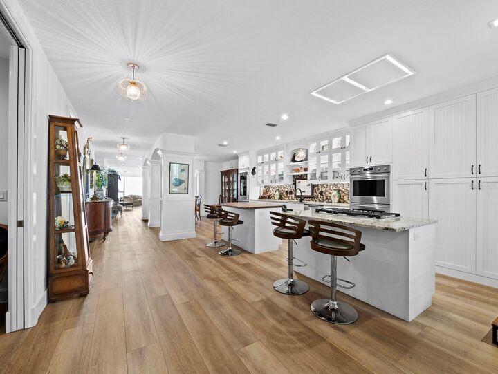 Property Photo:  340 Gulf Of Mexico Drive 112  FL 34228 