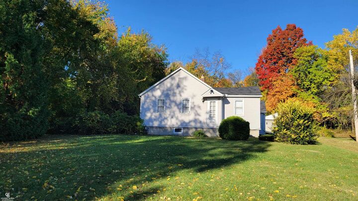 45681 N Gratiot Avenue  Macomb MI 48042-5446 photo