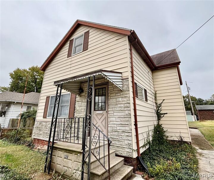 Property Photo:  320 W Cleveland Avenue  IL 62220 