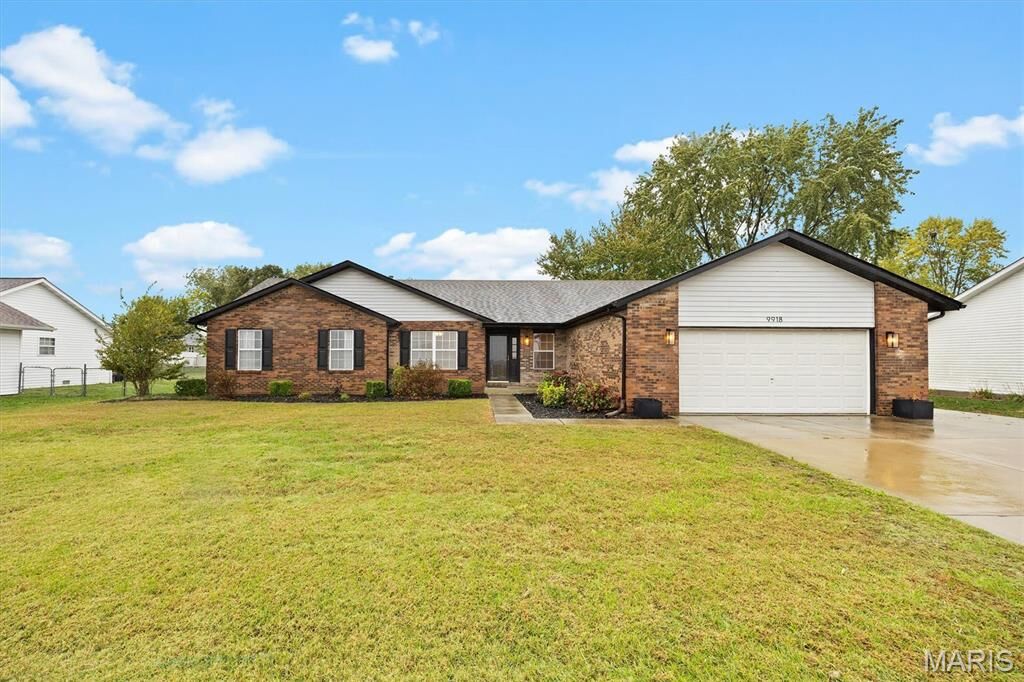 Property Photo:  9918 Fuesser Road  IL 62258