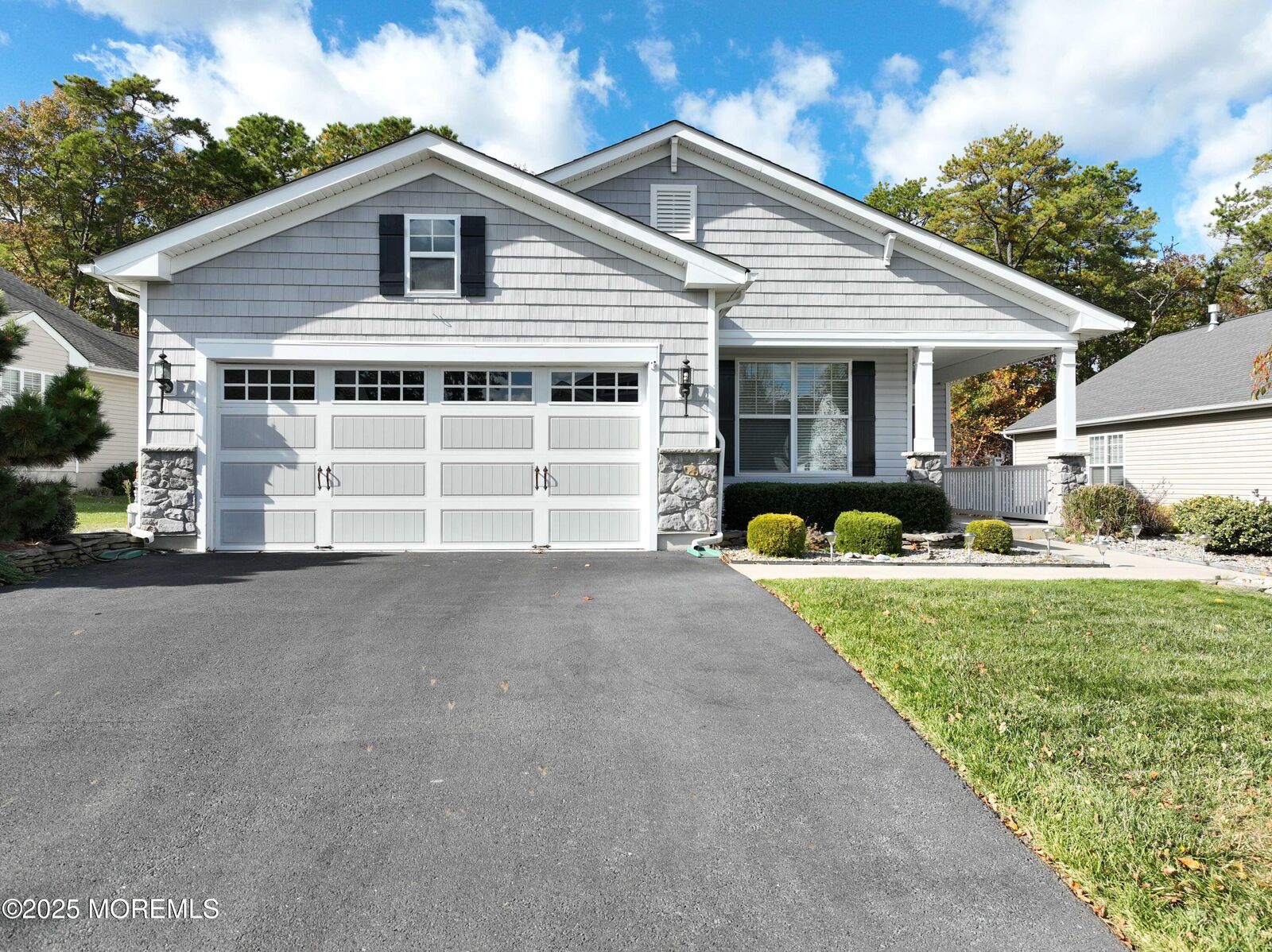 Property Photo:  311 Newport Way  NJ 08087 