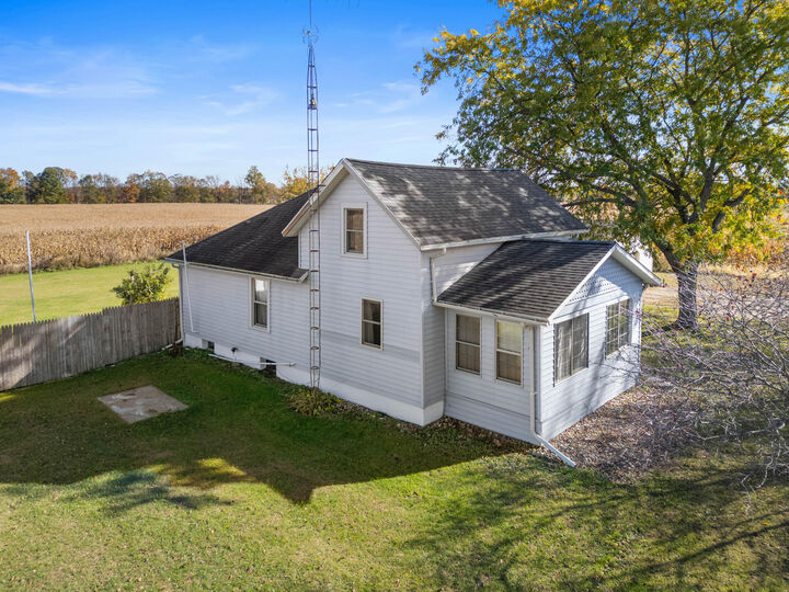 Property Photo: 527 N Snow Prairie Road MI 49036