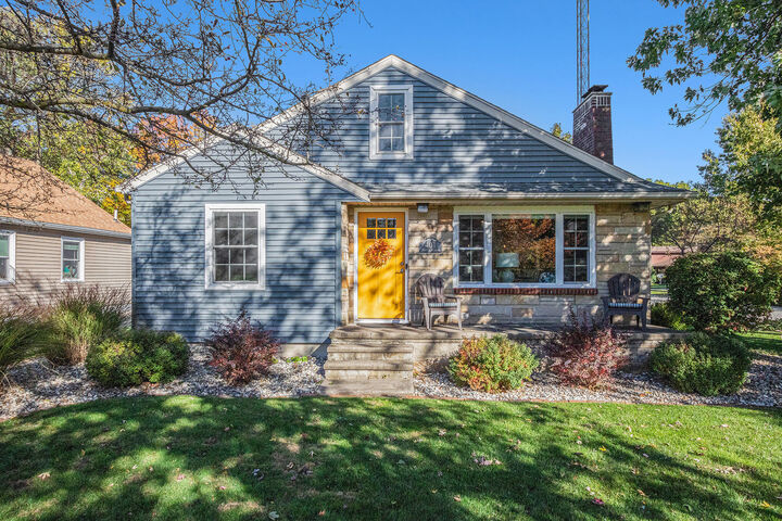 401 Hoover Avenue  Benton Harbor MI 49022 photo