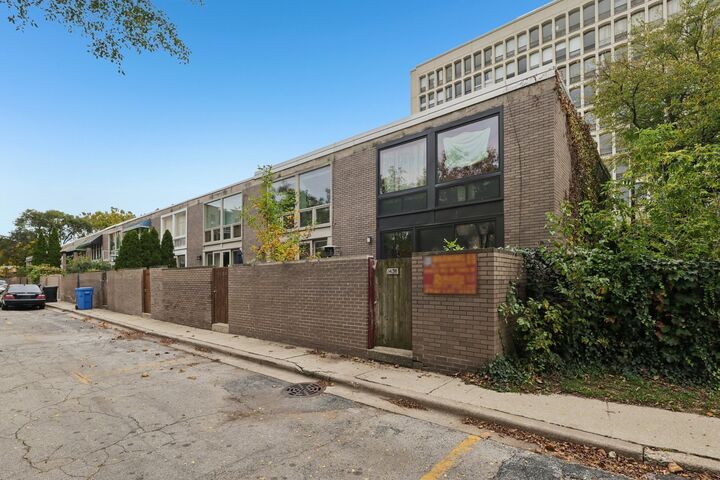 Property Photo:  1438 E 55th Street  IL 60615 