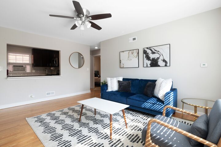 Property Photo:  136 Ridge Avenue 2  IL 60202