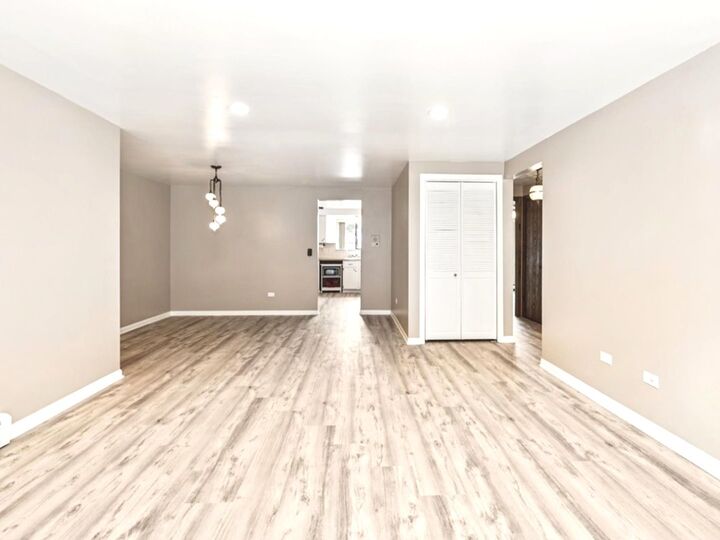 Property Photo:  7202 W Wrightwood Avenue 2S  IL 60707