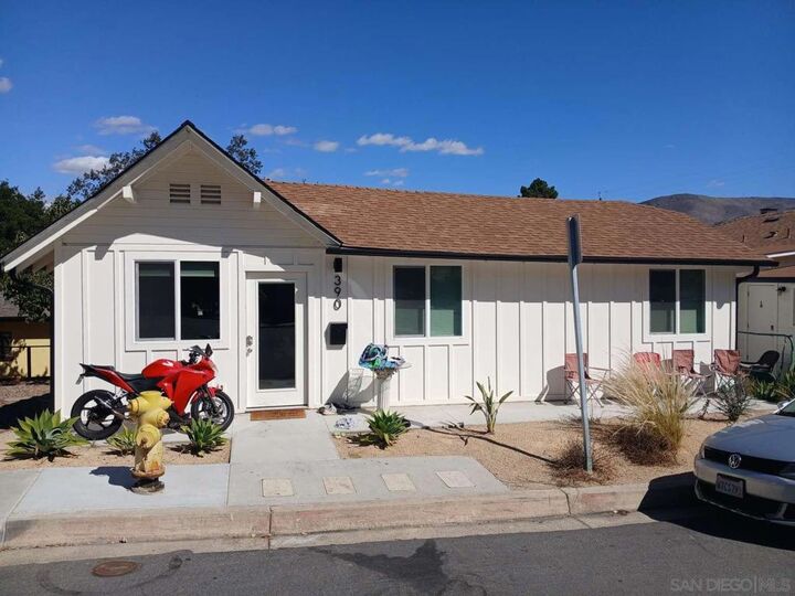 Property Photo: 644 Mountain View St CA 93405