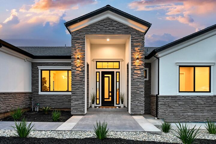 Property Photo: 3271 Woodleigh Lane CA 95682