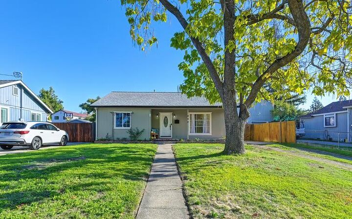Property Photo: 232 232 Duranta Street CA 95678
