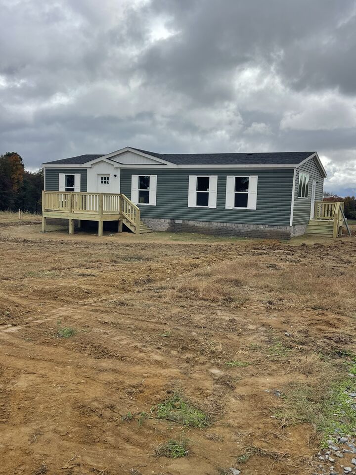 889 White Springs Road  Lafayette TN 37083 photo