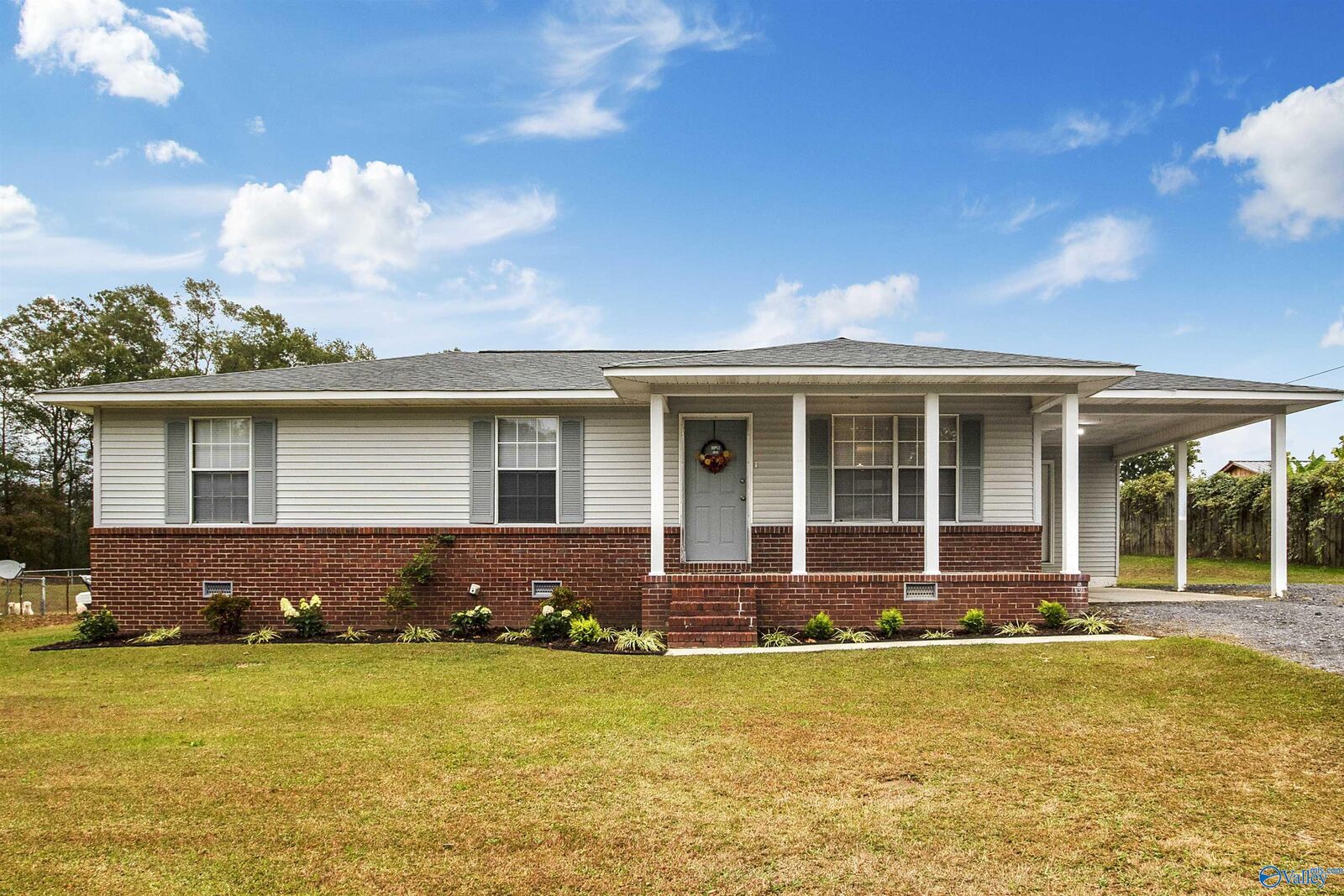 Property Photo:  28 Arad Thompson Road NE  AL 35016
