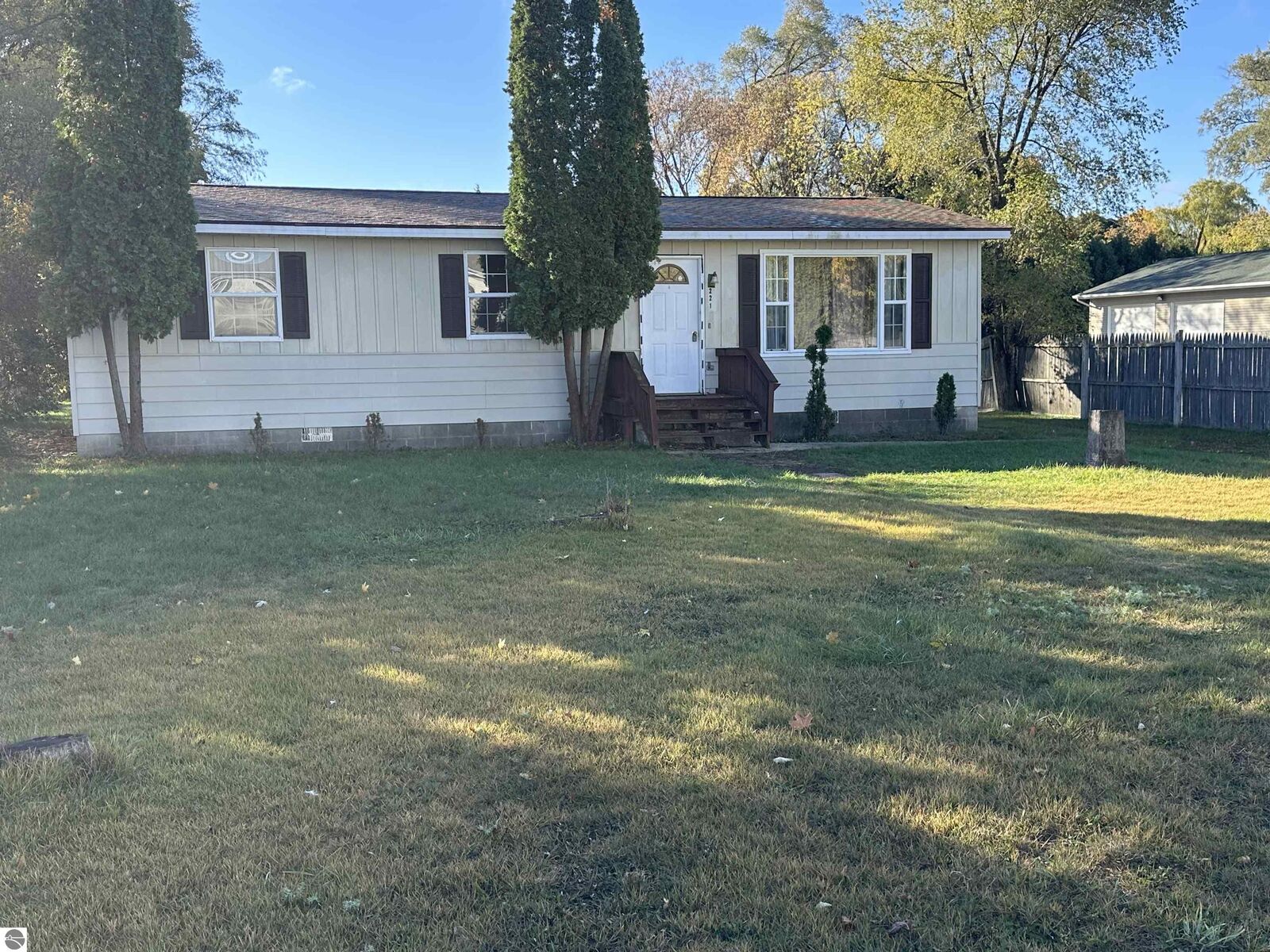 Property Photo:  221 Dwyer Avenue  MI 48617