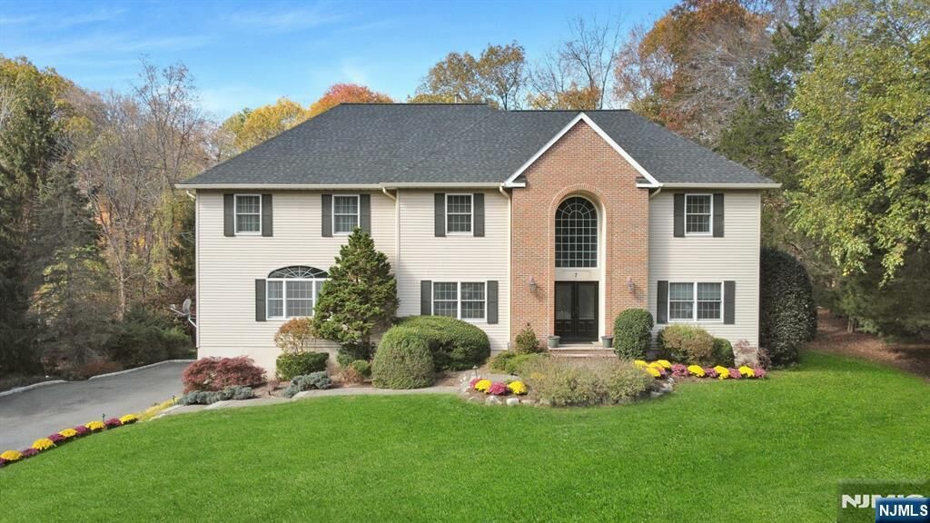 Property Photo:  7 Valley Forge Road  NJ 07436